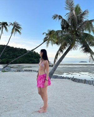 Cait Knight Photo #17