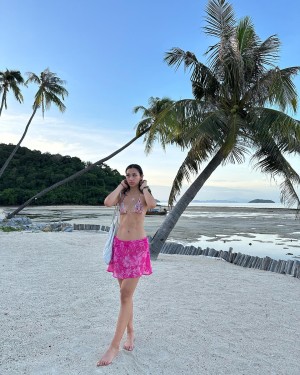 Cait Knight Photo #18