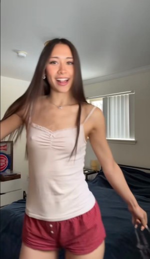 Cait Knight Photo #35