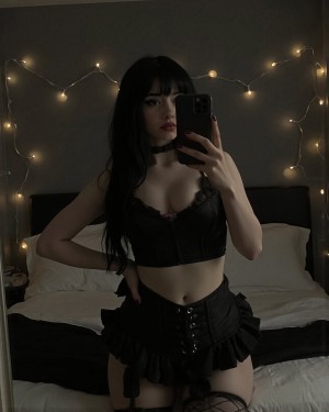 Willow Wilson Photo #5