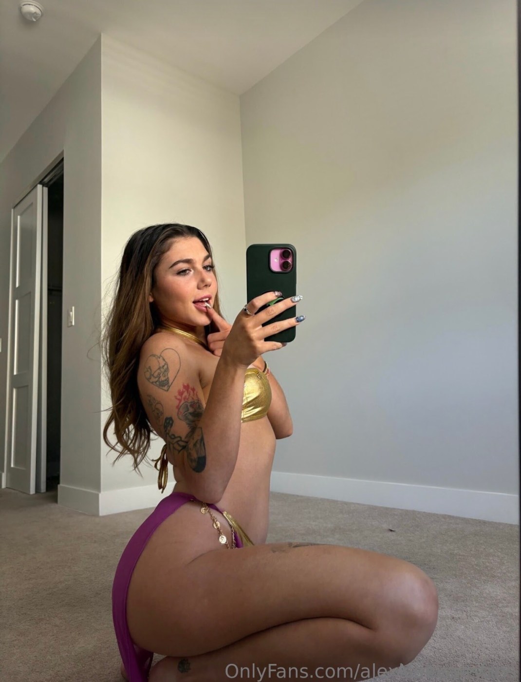 Alexis Evans Photo #32