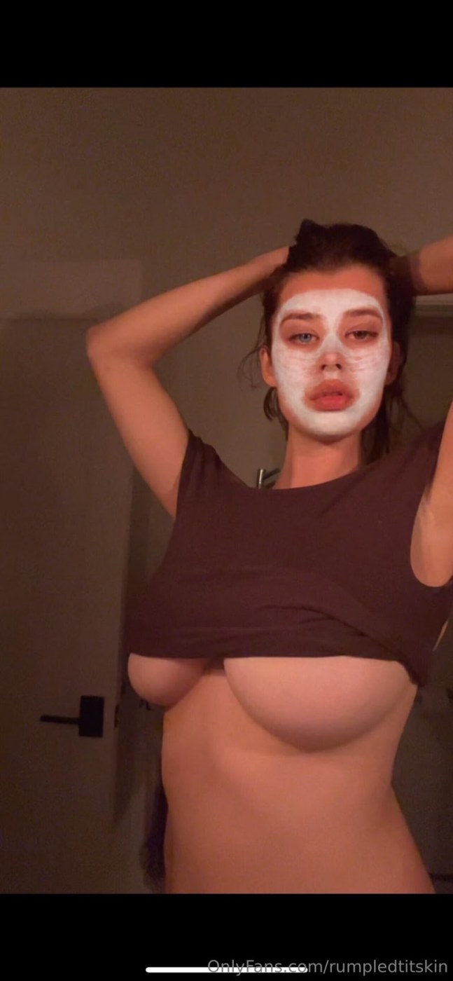 Sarah Mcdaniel Photo #175