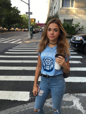 AllyAnnaMaria Photo #3