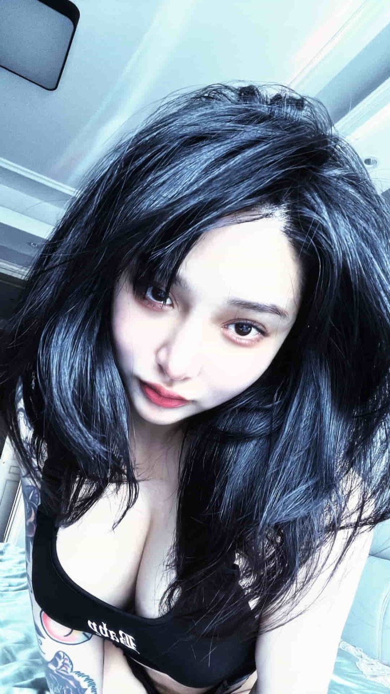 Hitomi Songyuxin Photo #94