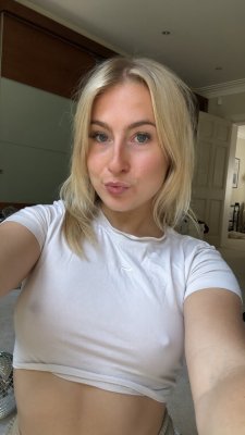 Astrid Wett Post #31