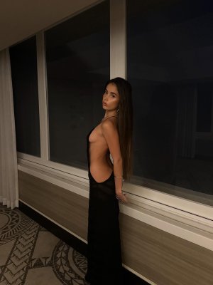 Ella Erwin Photo #49