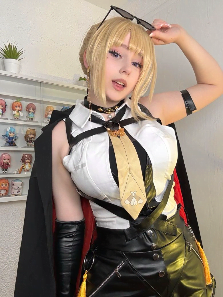 Upminaa Photo #215