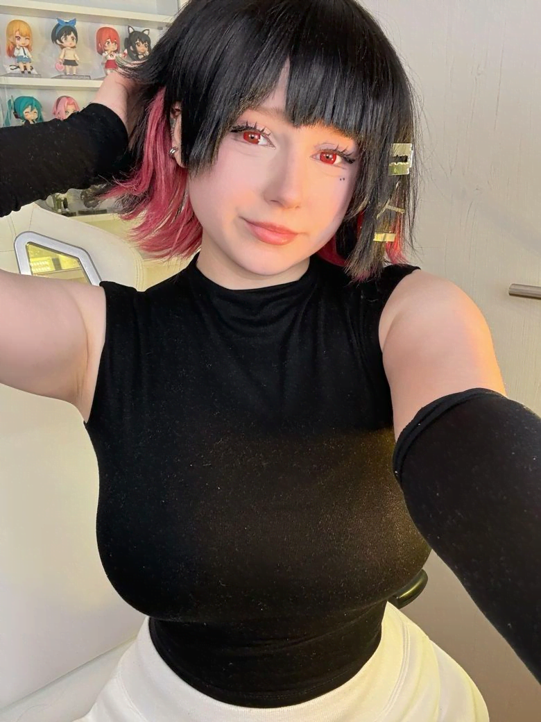 Upminaa Photo #203