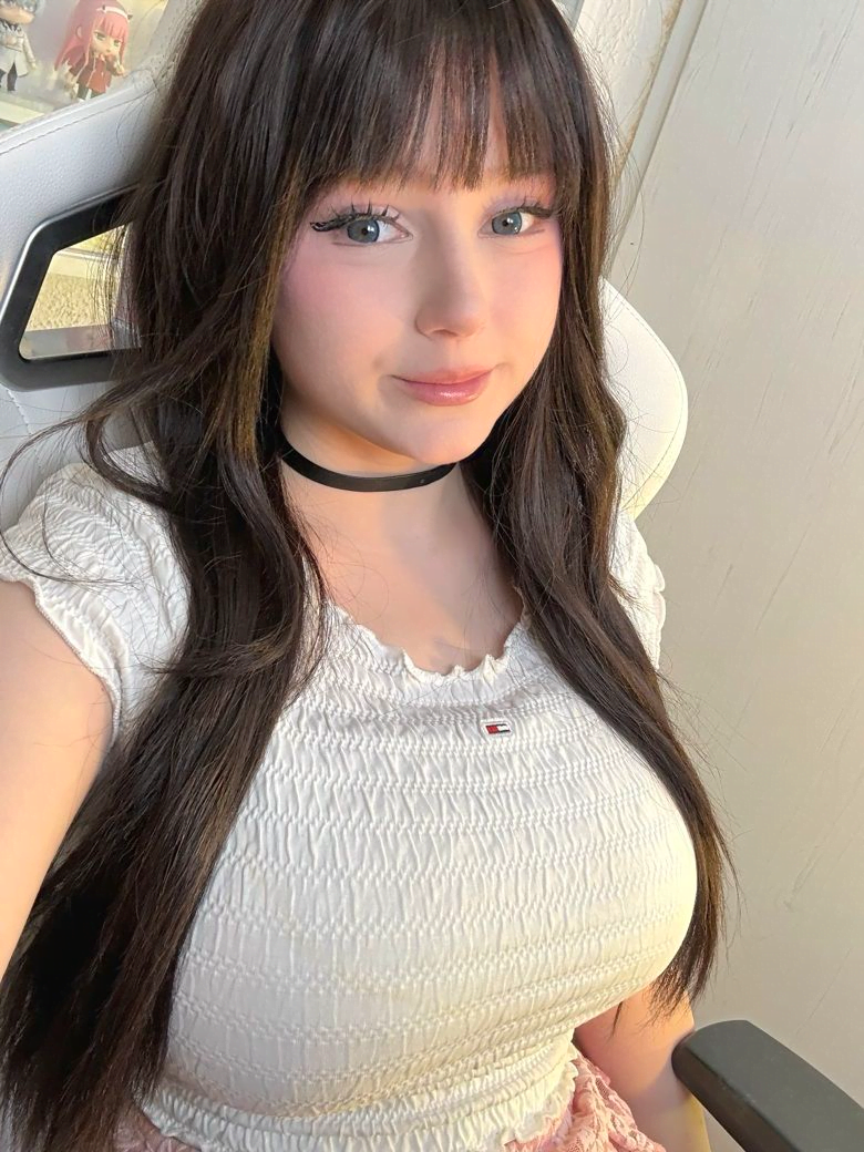 Upminaa Photo #186