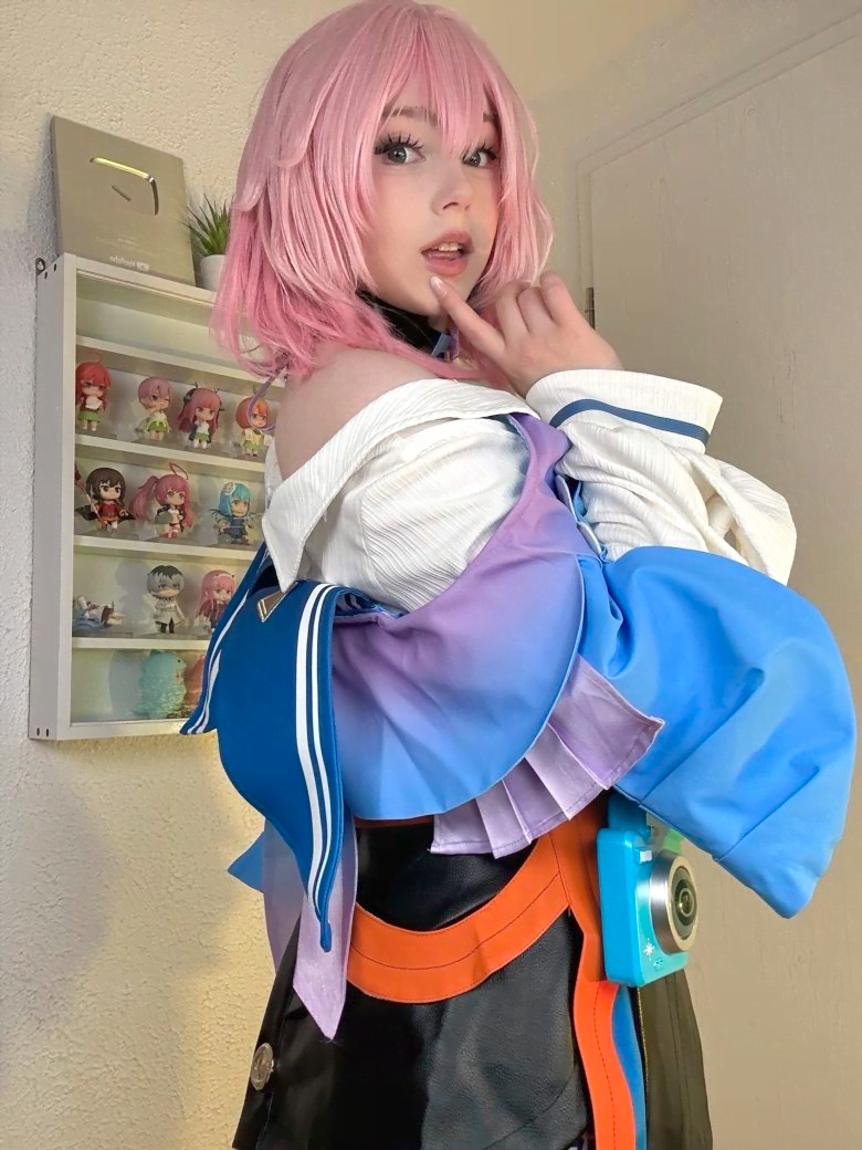 Upminaa Photo #233