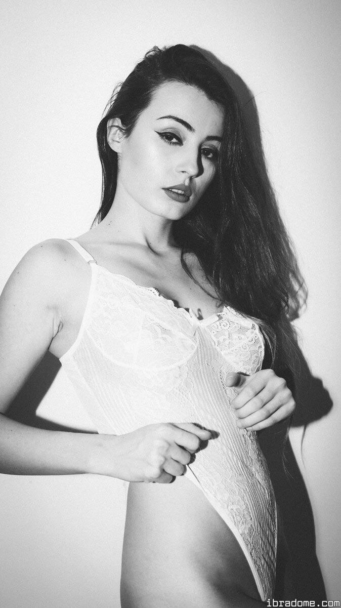 Anna Zapala Photo #167