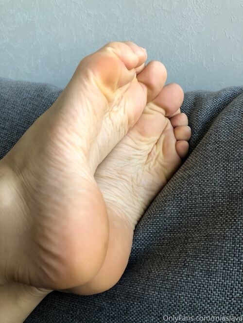 Alice Redlips Photo #107