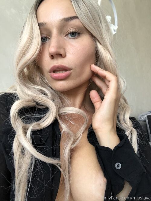 Alice Redlips Photo #181