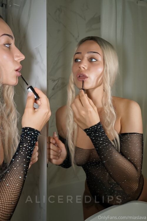 Alice Redlips Photo #347