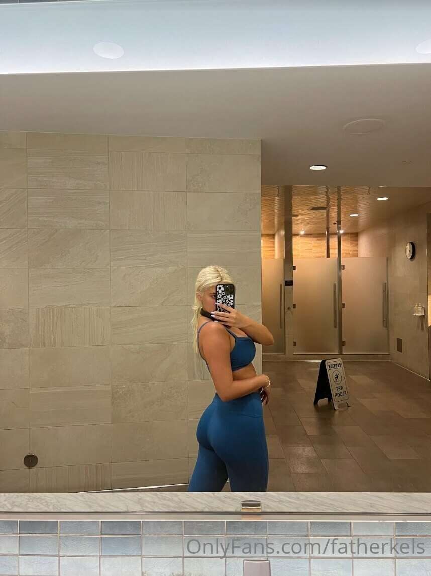 Kelsey Calemine Photo #7