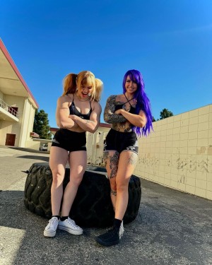 Strongwaifu Photo #102