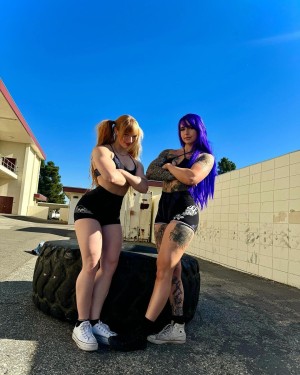 Strongwaifu Photo #107