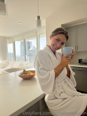 Anna Louise Photo #208