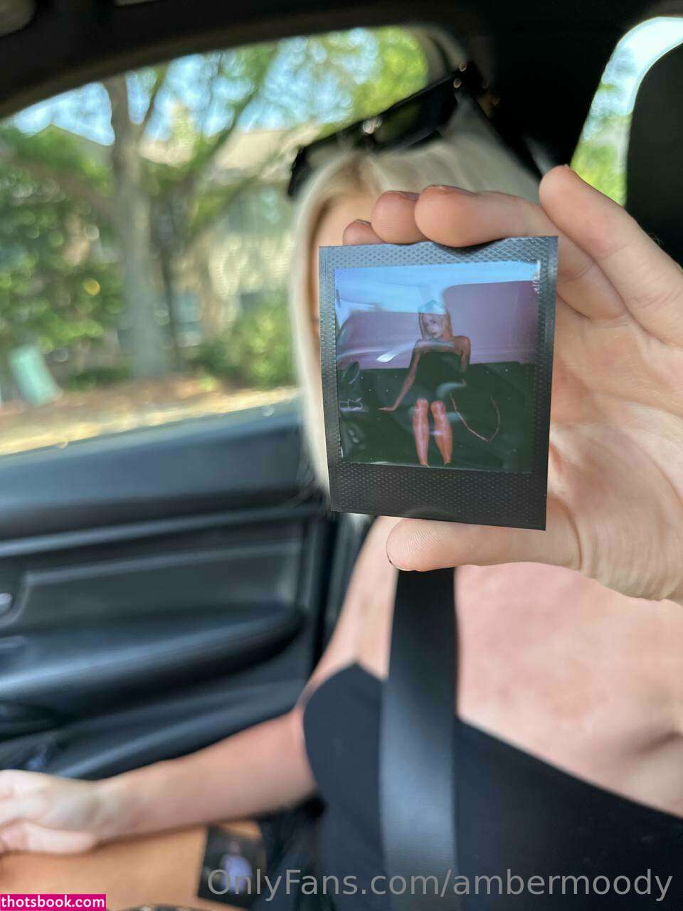 Ambermooody Photo #15