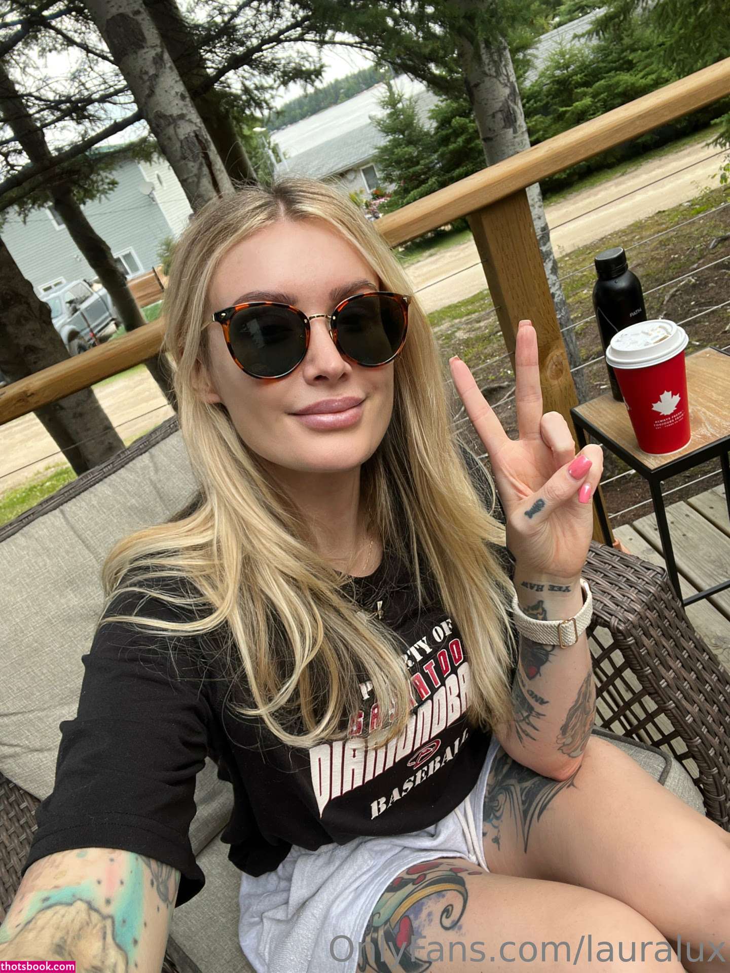 Laura Lux Photo #116