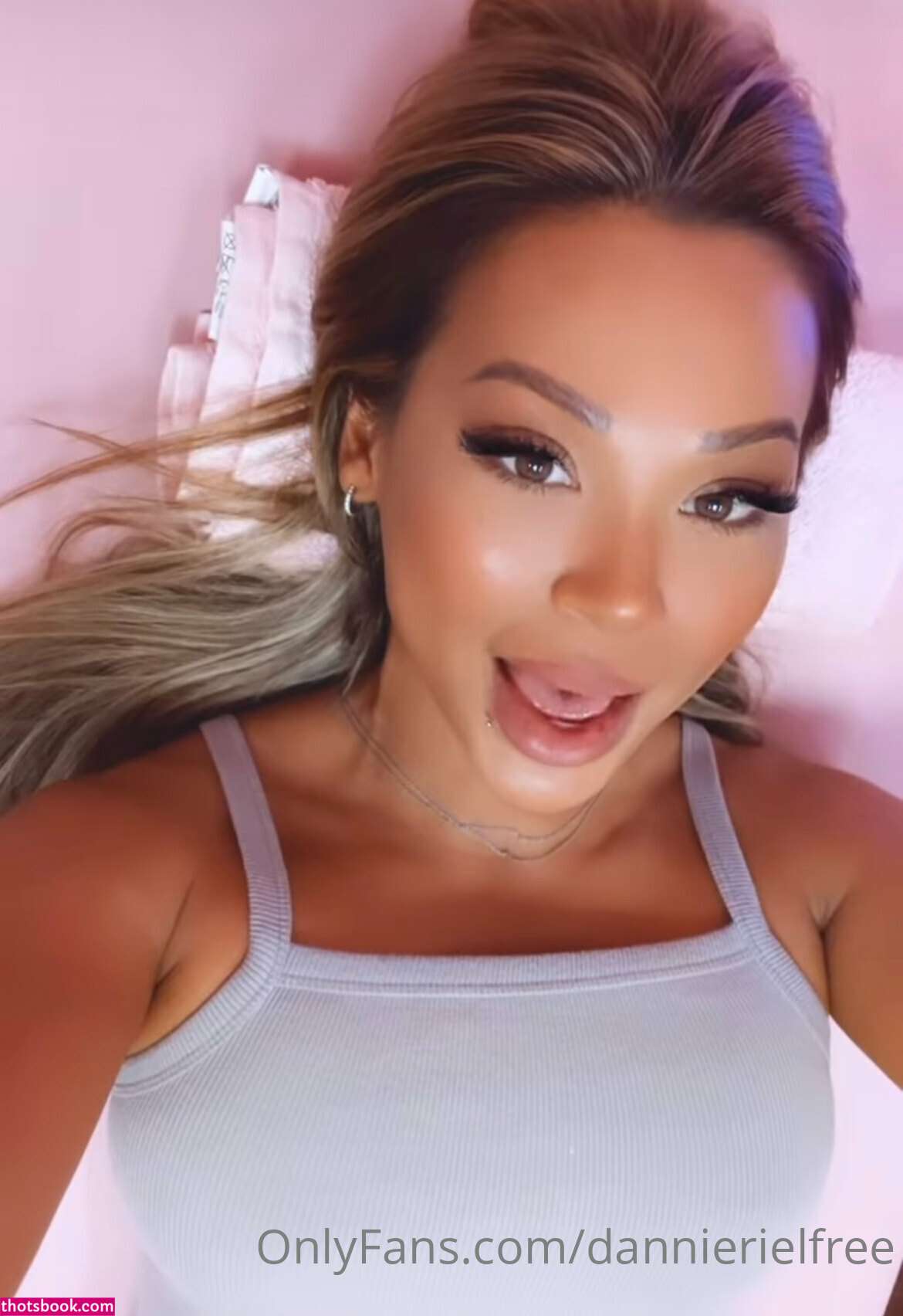 Dannie Riel Photo #12