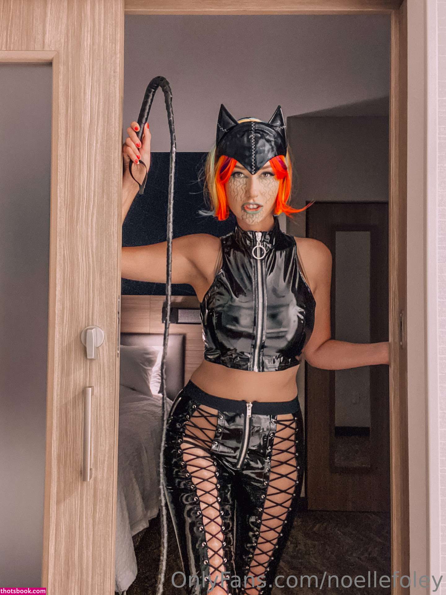 Noelle Foley Photo #16