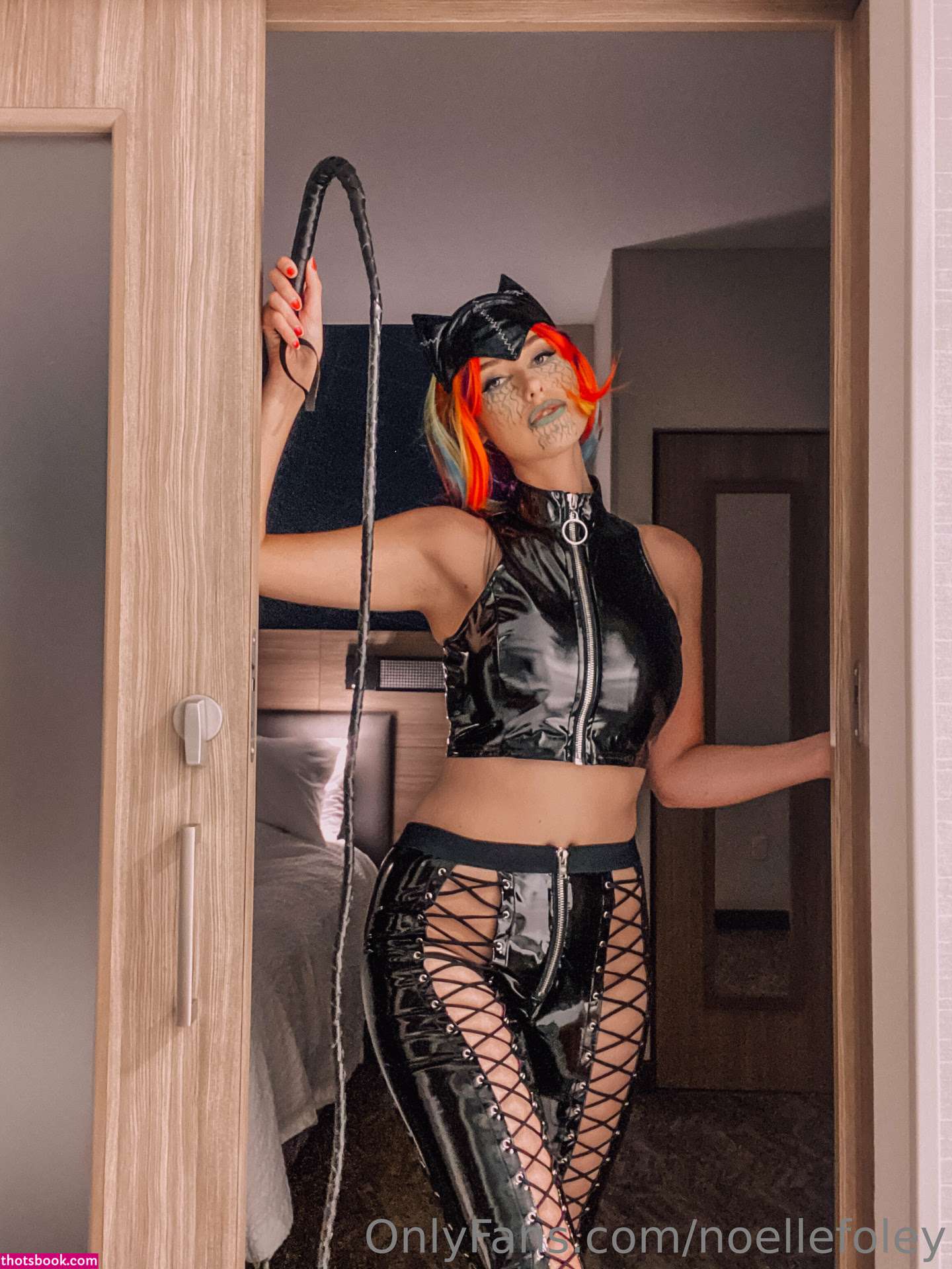 Noelle Foley Photo #17