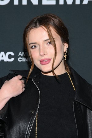 Bella Thorne Photo #290