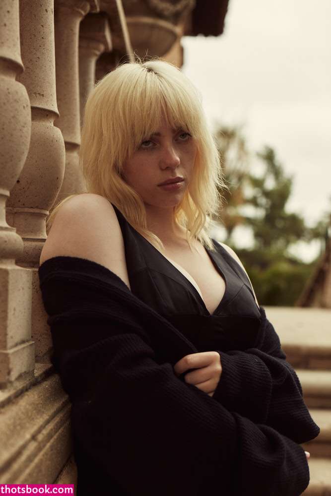 Billie Eilish Photo #80