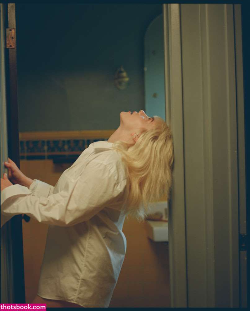 Billie Eilish Photo #96