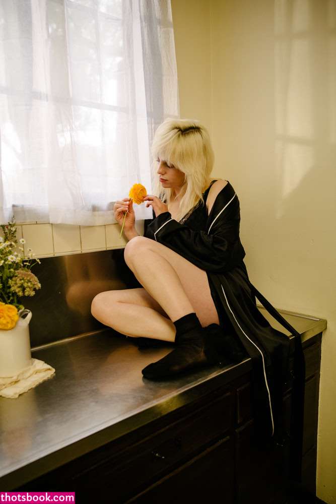 Billie Eilish Photo #101