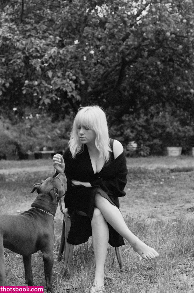 Billie Eilish Photo #125