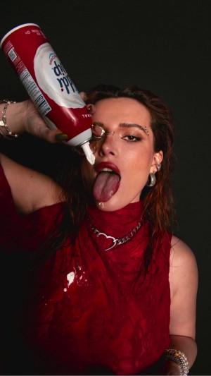 Bella Thorne Photo #344