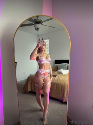 Vega Thompson Photo #82