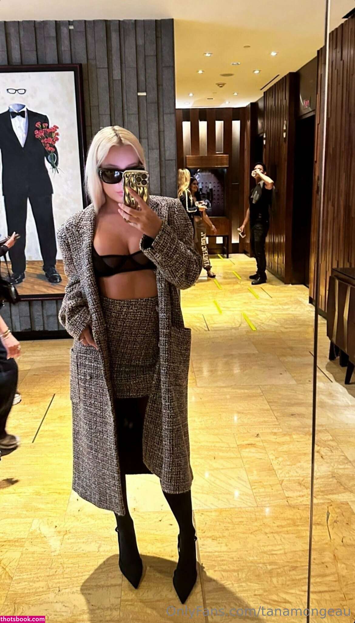 Tana Mongeau Photo #205