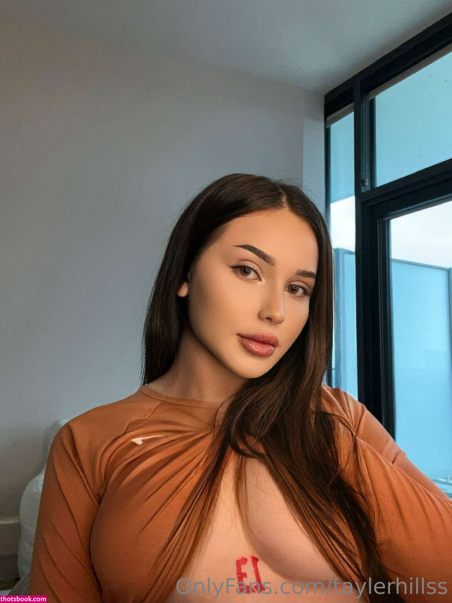 Tayler Hills Photo #190