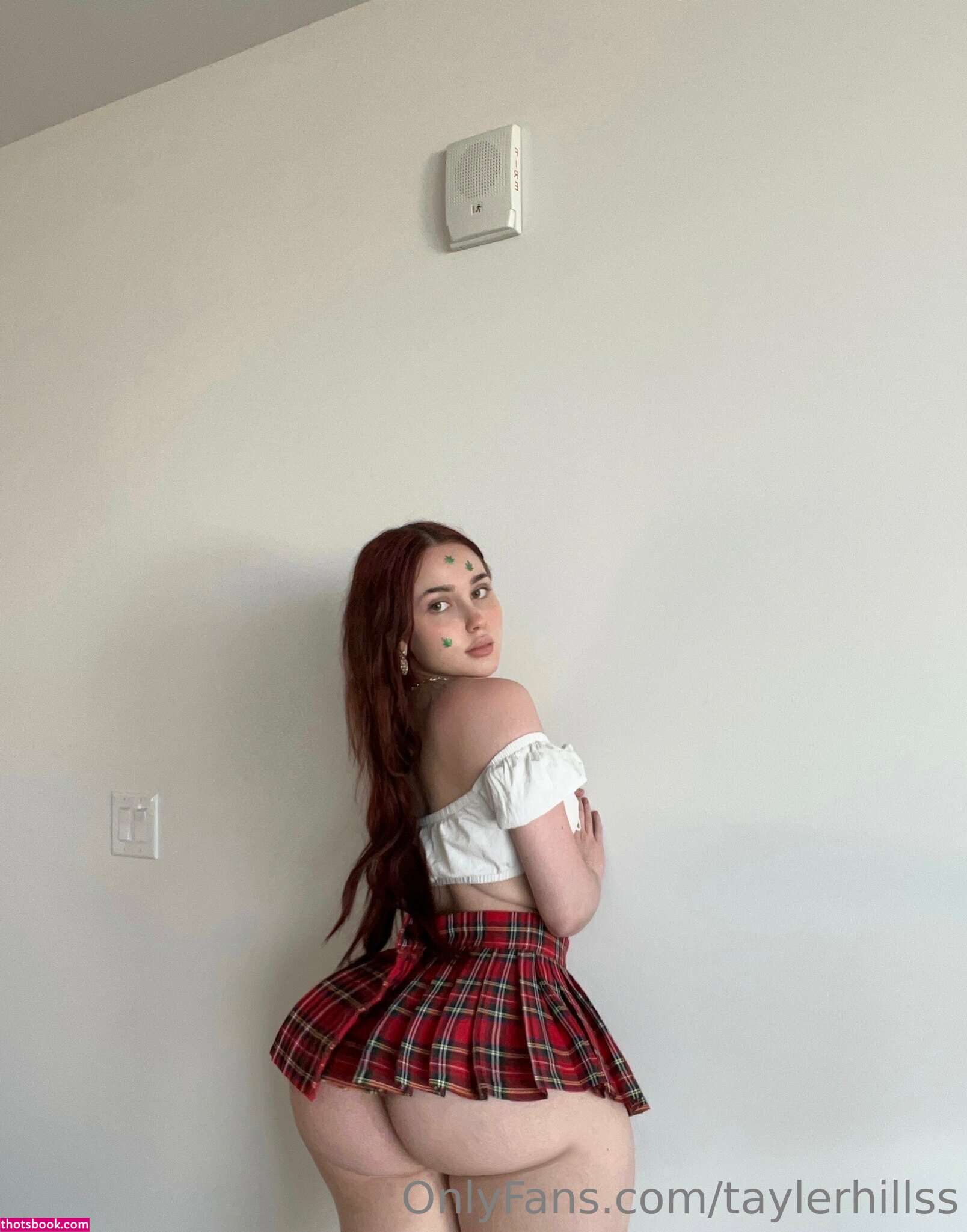 Tayler Hills Photo #223