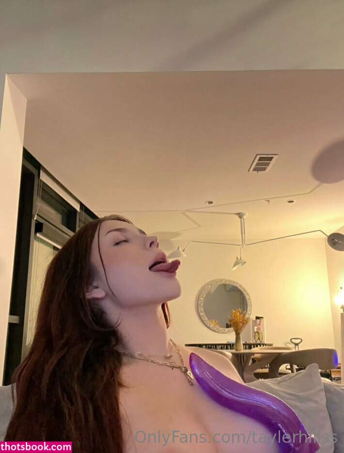 Tayler Hills Photo #245