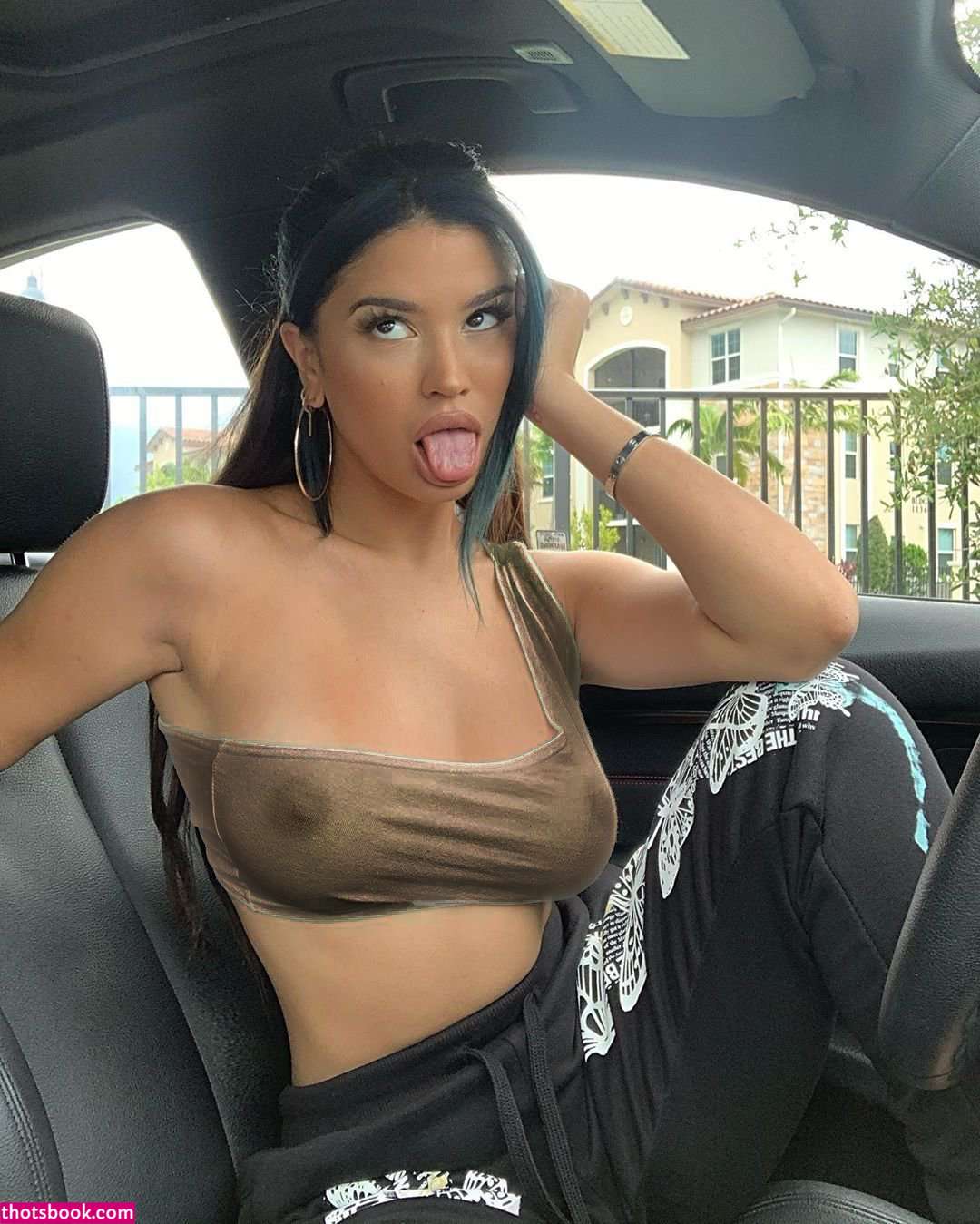 Sincerelyjuju Photo #16