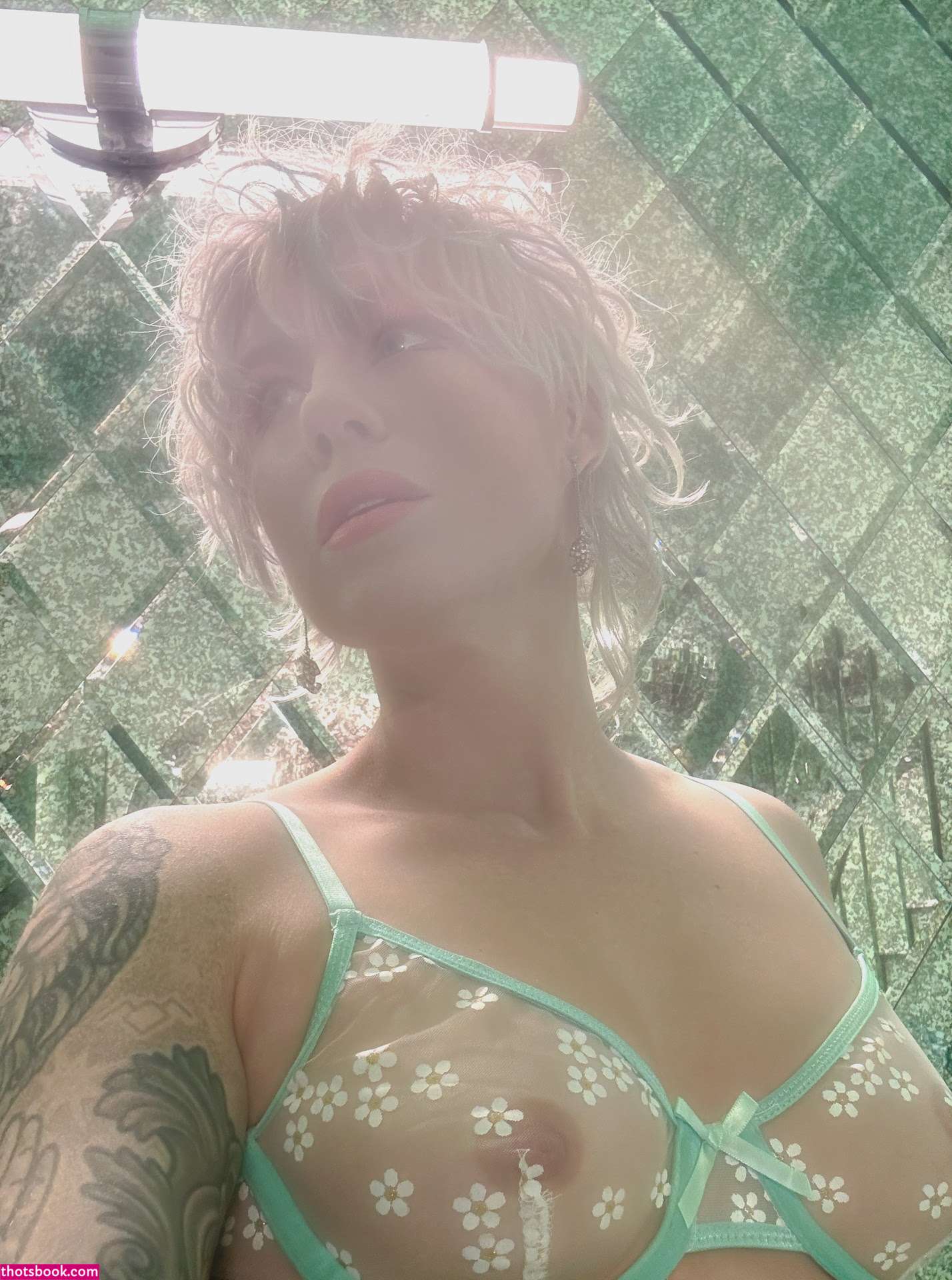 Comicbookgirl19 Photo #6