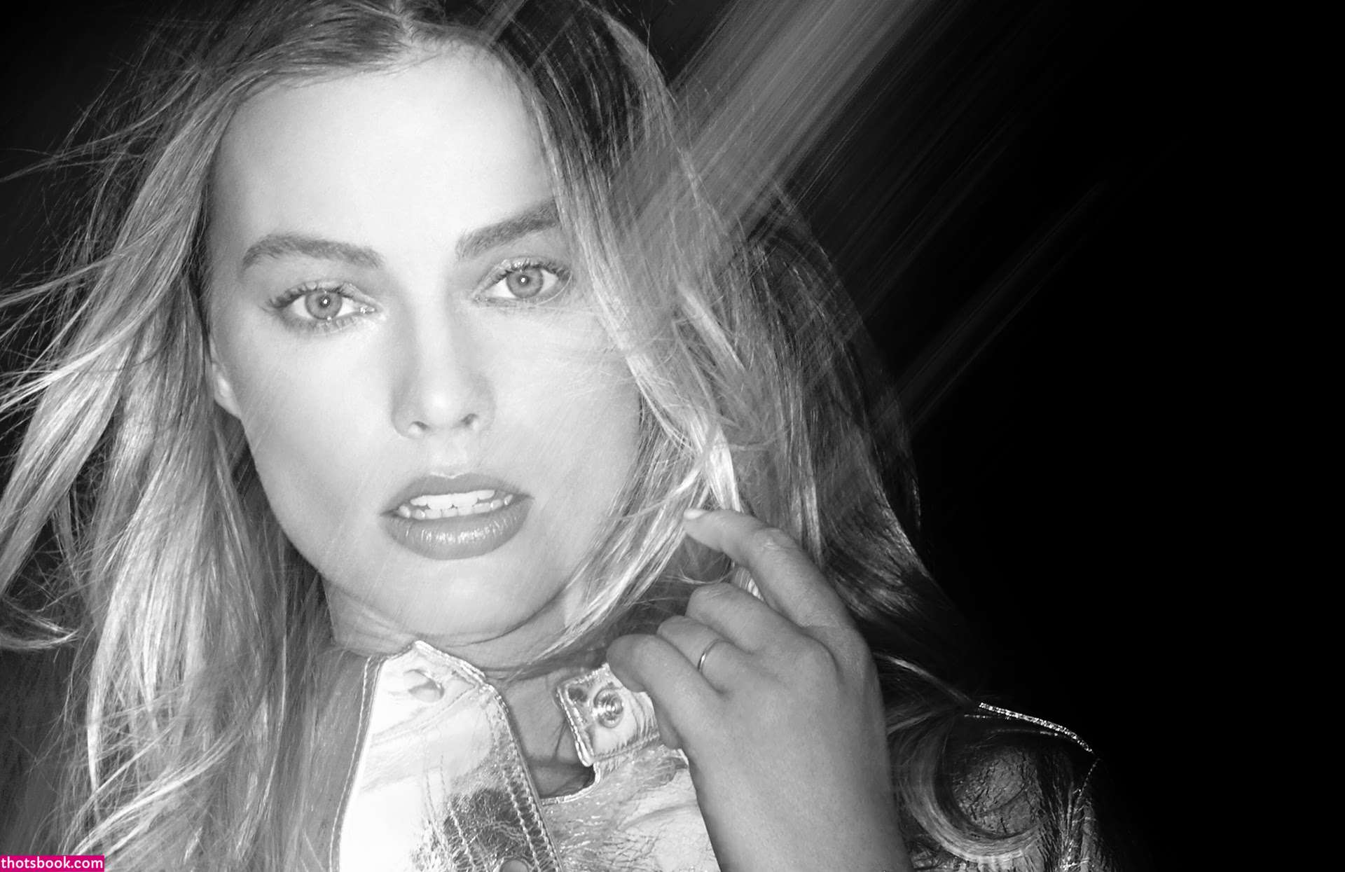 Margot Robbie Photo #59