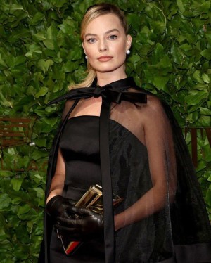 Margot Robbie Post #10