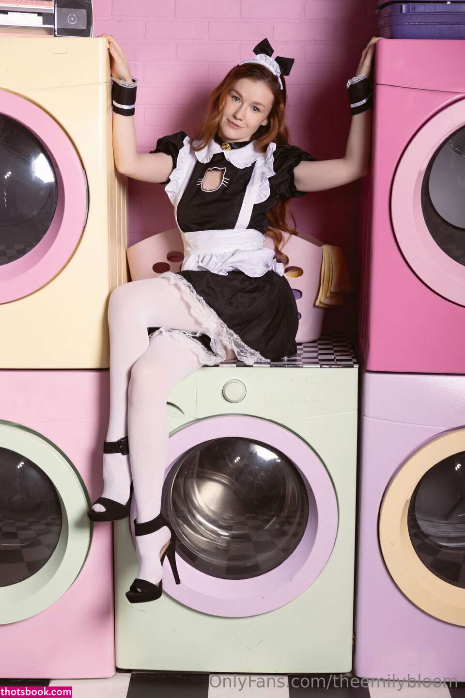 Emily Bloom Photo #256