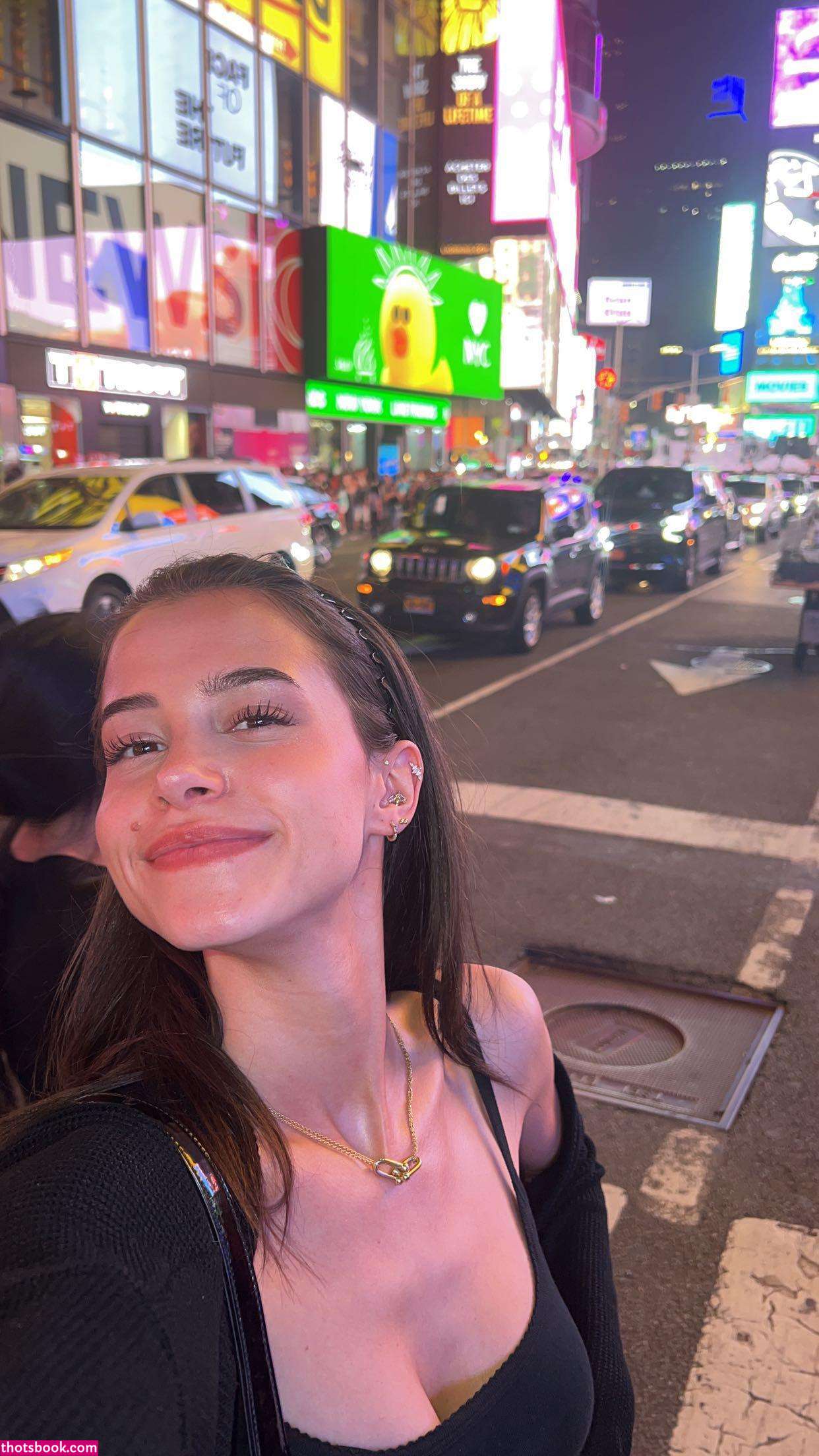 Lea Elui Photo #12