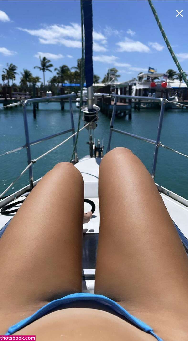 Nellie Cronen Photo #6