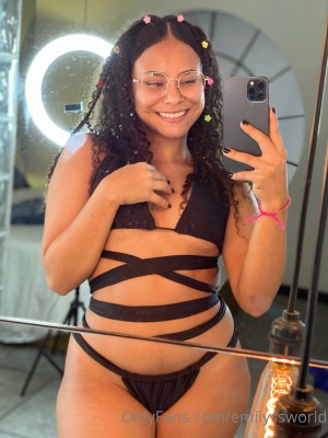 Emilyssworld Photo #43