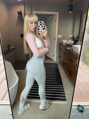 Naomi Swann Photo #104