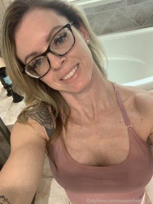 sweetcheeks83 Photo #329