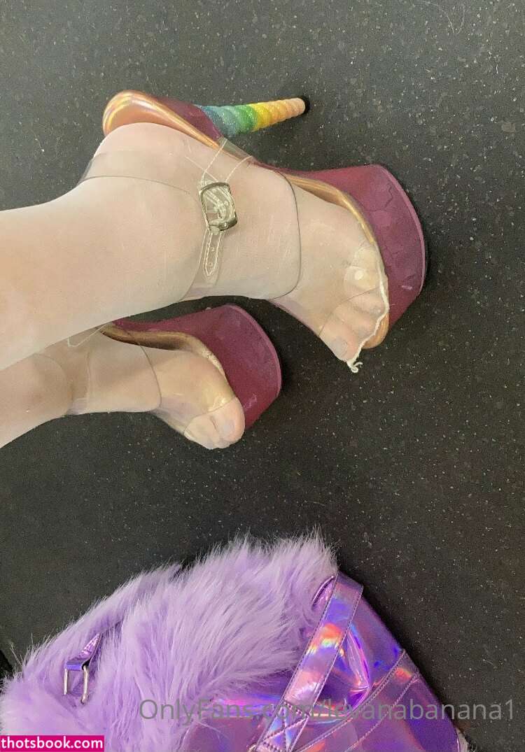 Levana Banana Photo #136