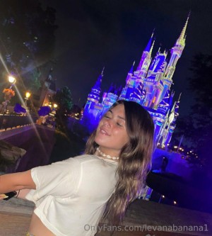 Levana Banana Photo #146